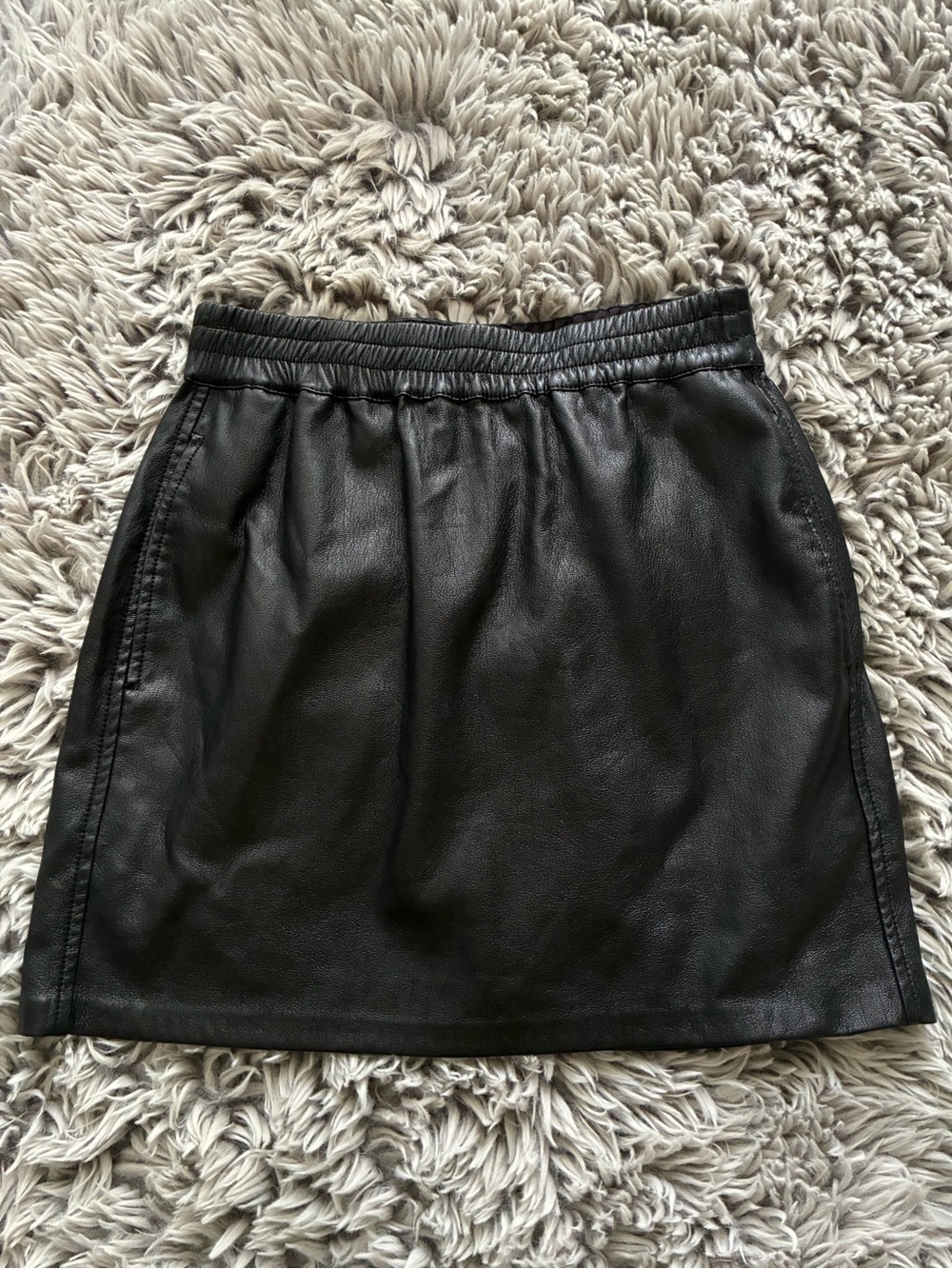 Babaton - XXS- Black Faux Leather Mini Skirt